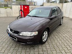 Rot Gebraucht 2000 Opel Vectra Limousine | 1.990 € (Etwas zu teuer)