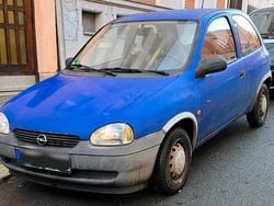 Blau Gebraucht 1999 Opel Corsa Edition Kleinwagen | 550 € (Guter Preis)