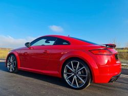 Rot Gebraucht 2017 Audi TTS Ambiente Coupé | 32.099 € (Guter Preis)