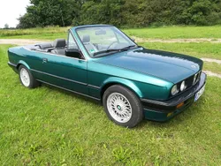 Grün Gebraucht 1992 BMW 318 Cabriolet Cabrio | 11.800 €