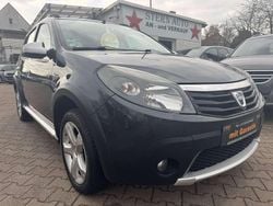 Grau "comete" Gebraucht 2012 Dacia Sandero Stepway Kleinwagen | 5.499 € (Teuer)
