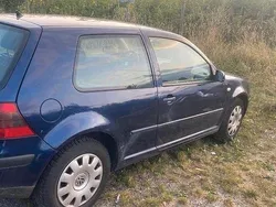 Blau Gebraucht 2002 VW Golf IV Edition Limousine | 2.000 € (Fairer Preis)