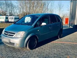 Grau Gebraucht 2005 Opel Meriva Van / Kleinbus | 899 € (Guter Preis)