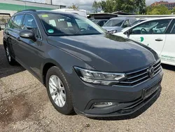 Grau Gebraucht 2021 VW Passat Business Kombi | 12.971 € (Guter Preis)