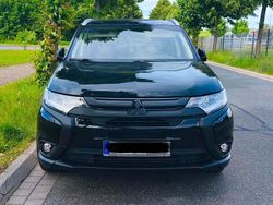 Schwarz Gebraucht 2017 Mitsubishi Outlander Edition SUV | 13.990 € (Fairer Preis)