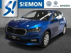 Blau Gebraucht 2024 Skoda Fabia Ambition Limousine | 17.930 € (Guter Preis)