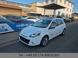 Weiß Gebraucht 2012 Renault Clio IV Night&Day Limousine | 3.999 €