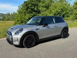 Grau Gebraucht 2024 Mini Cooper SE Classic Kleinwagen | 20.990 € (Guter Preis)
