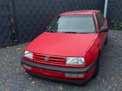 Rot Gebraucht 1993 VW Vento Limousine | 699 €