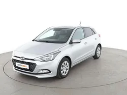 Grau Gebraucht 2016 Hyundai i20 Trend Limousine | 10.650 € (Fairer Preis)
