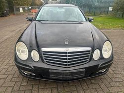 Gebraucht 2006 Mercedes E220 Avantgarde Kombi | 2.800 € (Guter Preis)