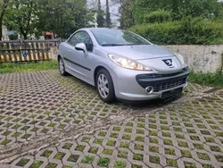 Silber Gebraucht 2007 Peugeot 207 CC Cabrio | 1.700 € (Guter Preis)