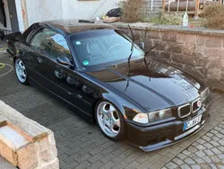 Schwarz Gebraucht 1999 BMW 320 Cabriolet M Sport Cabrio | 4.999 €