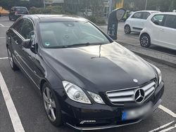 Schwarz Gebraucht 2011 Mercedes E250 Coupé | 16.500 €