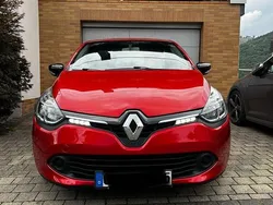 Rot Gebraucht 2013 Renault Clio IV Dynamique Kleinwagen | 5.490 € (Fairer Preis)