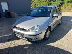 Silber Gebraucht 2002 Ford Focus Trend Limousine | 350 € (Superpreis)