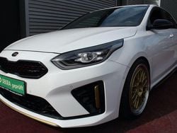 Deluxe white Gebraucht 2021 Kia Ceed GT Limousine | 23.979 € (Fairer Preis)