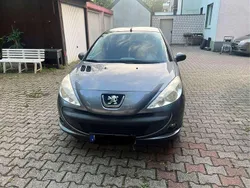 Grau Gebraucht 2010 Peugeot 206+ Kleinwagen | 1.200 € (Fairer Preis)