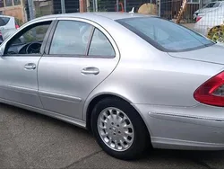 Silber Gebraucht 2007 Mercedes E200 Limousine | 4.400 € (Superpreis)