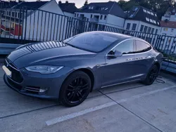 Grau Gebraucht 2014 Tesla Model S Limousine | 29.900 €