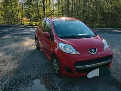 Rot Gebraucht 2009 Peugeot 107 Kleinwagen | 1.700 € (Fairer Preis)