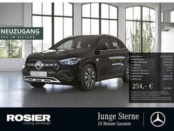 Schwarz / nachtschwarz Gebraucht 2020 Mercedes GLA200 Style SUV | 29.345 € (Fairer Preis)