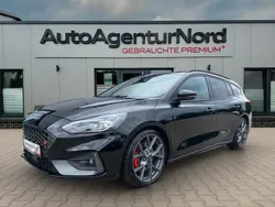 Schwarz Gebraucht 2022 Ford Focus ST Kombi | 19.690 € (Fairer Preis)