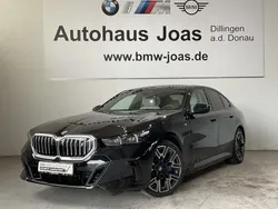 Saphirschwarz Gebraucht 2024 BMW i5 M Sport Limousine | 68.500 € (Superpreis)