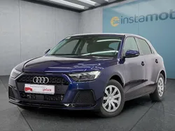 Blau Gebraucht 2024 Audi A1 Sportback Kleinwagen | 22.449 € (Fairer Preis)