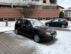 Schwarz Gebraucht 1998 Toyota Starlet XLi Kleinwagen | 1.480 € (Fairer Preis)