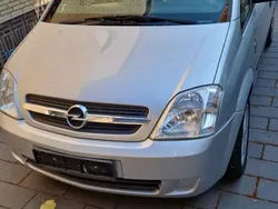 Silber Gebraucht 2003 Opel Meriva Van / Kleinbus | 1.000 € (Superpreis)