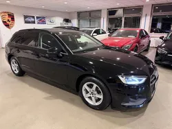 Brillantschwarz Gebraucht 2022 Audi A4 Kombi | 19.900 € (Guter Preis)