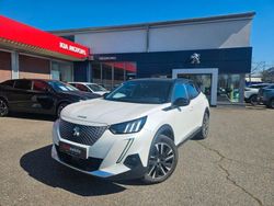 Weiß Gebraucht 2021 Peugeot e-2008 GT SUV | 19.450 € (Etwas zu teuer)