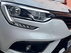 Weiß Gebraucht 2019 Renault Mégane IV LIMITED Limousine | 11.999 € (Guter Preis)
