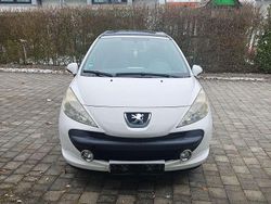 Weiß Gebraucht 2009 Peugeot 207 Urban Move Limousine | 2.900 € (Fairer Preis)