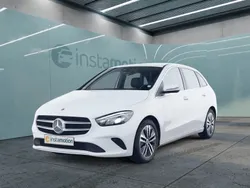 Weiß Gebraucht 2022 Mercedes B200 Progressive Van / Kleinbus | 27.120 € (Fairer Preis)
