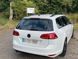 Weiß Gebraucht 2015 VW Golf VII Comfortline Kombi | 7.000 € (Guter Preis)