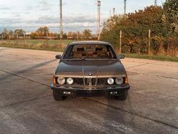Beige Gebraucht 1982 BMW 735 Limousine | 13.000 €