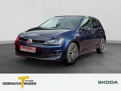 Blau Gebraucht 2016 VW Golf VII Allstar Limousine | 13.760 € (Fairer Preis)