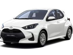 Weiß Neu 2025 Toyota Yaris Hybrid Comfort Limousine | 23.690 € (Guter Preis)