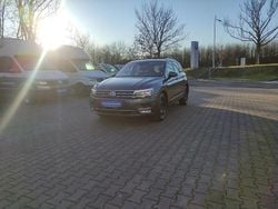 Indiumgrau metallic Gebraucht 2017 VW Tiguan Highline SUV | 18.400 € (Guter Preis)