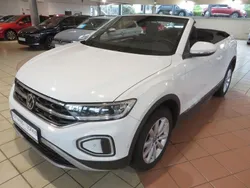 Weiß Gebraucht 2022 VW T-Roc Cabriolet Style Cabrio | 32.245 € (Etwas zu teuer)
