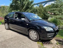 Schwarz Gebraucht 2006 Ford Focus Ambiente Limousine | 2.800 € (Fairer Preis)