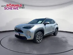 Silber Neu 2025 Toyota Yaris Cross SUV | 29.990 €