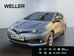Titansilber mica metallic Gebraucht 2015 Toyota Auris Design Kombi | 12.490 € (Etwas zu teuer)