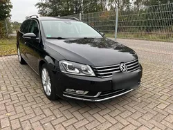 Schwarz Gebraucht 2014 VW Passat Highline Kombi | 8.500 € (Fairer Preis)
