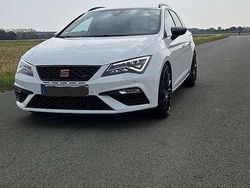 Weiß Gebraucht 2020 Cupra Leon Kombi | 24.500 € (Fairer Preis)