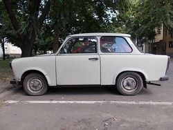 Grau Gebraucht 1986 Trabant 601 Kleinwagen | 1.600 €