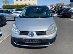 Silber Gebraucht 2006 Renault Scénic II Authentique Van / Kleinbus | 2.490 € (Fairer Preis)