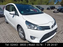 Weiß Gebraucht 2014 Toyota Verso Skyview Edition Van / Kleinbus | 5.900 € (Fairer Preis)